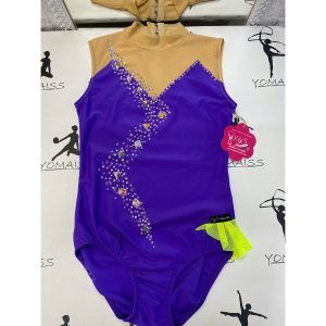 Virginia con volante morado bajo pedido
