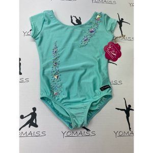 Nina verde agua